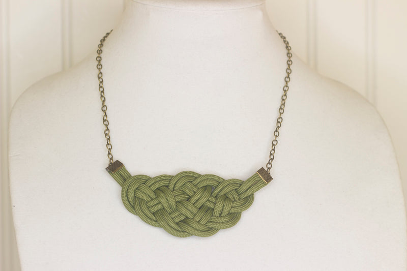 Moss green knotted necklace